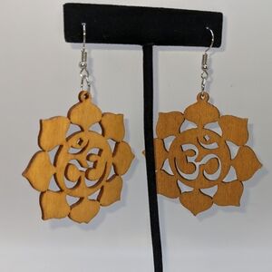 Elegant Gold Om Symbol Earrings